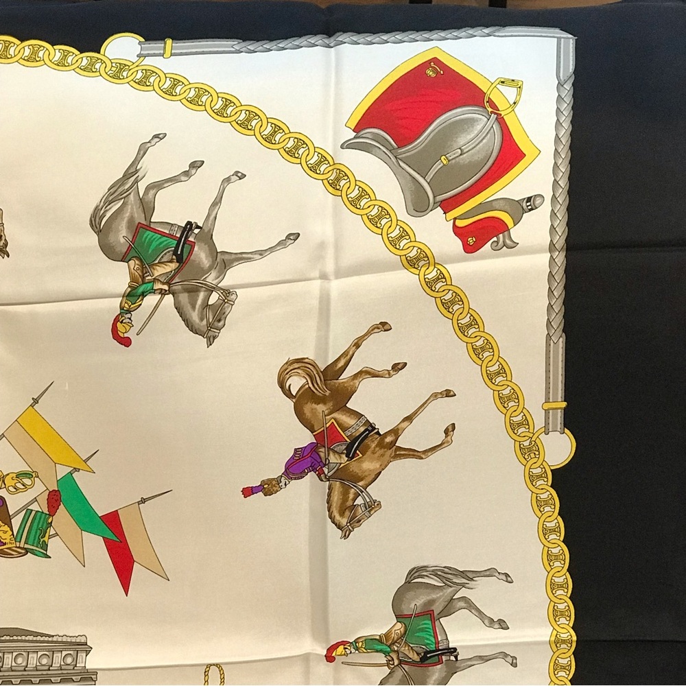 CELINE Silk Scarf in Box 😍🔥🐴 - Picture 16 of 17